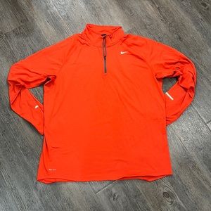 Men’s Nike half zip size XL